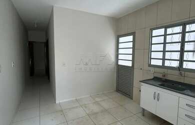 Imagem: Casa para venda com 2 quartos no bairro Santa Cândida - Bauru