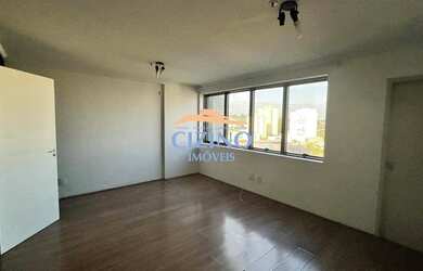 Imagem: O depósito possui 1 Vaga na garagem, 37m² de Área e está