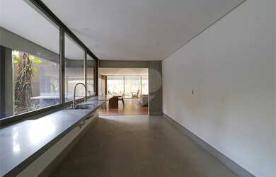 Imagem 7: Alto de Pinheiros. 441m² de Área, 4 Vagas na garageme4 Dormitórios