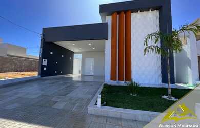 Imagem: A casa em condomínio possui 3 Dormitórios, 2 Banheiros, 2