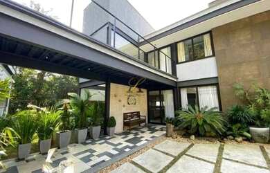 Imagem 1: Casa Alto Padrão. Churrasqueira, Varanda, Vista para o mareGuarda roupa