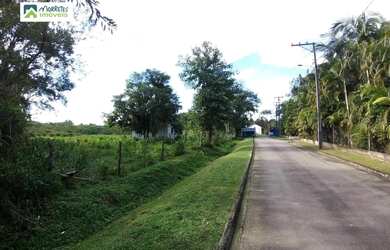 Imagem: O terreno possui 293.800m² de Área, Churrasqueira e está