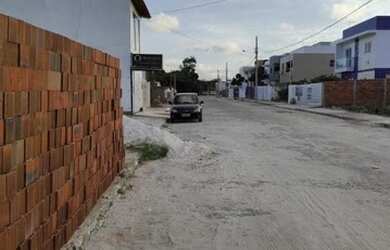 Imagem: O terreno possui 200m² de Área e está localizado em Mangabeira