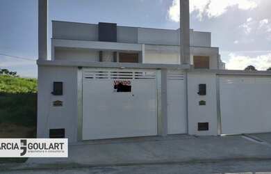 Imagem: A casa possui 3 Dormitórios, 1 Banheiro, 1 Vaga na garagem