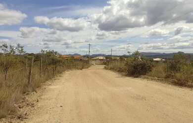 Imagem: O terreno possui 2.000m² de Área e está localizado em Diamantina
