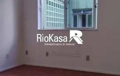 Imagem: O apartamento e possui 1 Dormitório, Suítes, 1 Banheiro