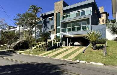 Imagem: A casa em condomínio possui 3 Dormitórios, 4 Banheiros, 5