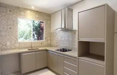 Imagem: A casa em condomínio possui 3 Dormitórios, 2 Banheiros, 2