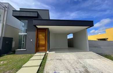 Imagem: A casa possui 3 Dormitórios, 3 Banheiros, 2 Vagas na garagem