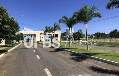 Imagem: O terreno possui 451m² de Área e está localizado em Senador