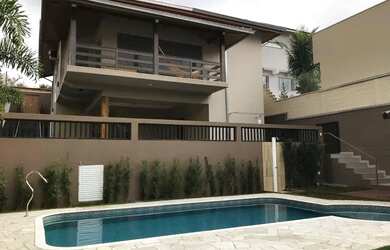 Imagem: A casa em condomínio possui 3 Dormitórios, 5 Banheiros, 2