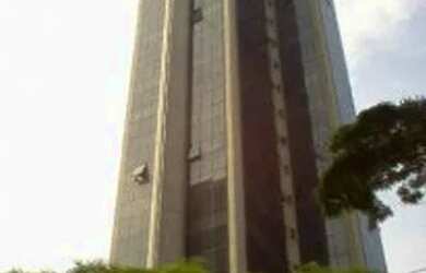 Imagem: O depósito possui 5 Vagas na garagem, 130m² de Área e está