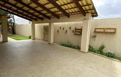 Imagem: A casa em condomínio possui 4 Dormitórios, 4 Banheiros, 4