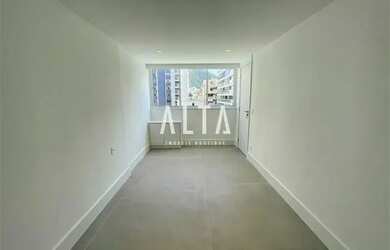 Imagem 15: ALTA Imóveis Boutique vende ou aluga Cobertura com reforma atual e cheiro...