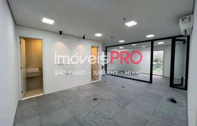 Imagem: O depósito possui 1 Vaga na garagem, 51m² de Área e está