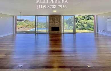 Imagem: A casa em condomínio possui 4 Dormitórios, 5 Banheiros, 5