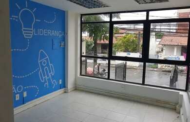 Imagem: O depósito possui 5 Vagas na garagem e 35m² de Área e está