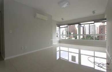 Imagem: O apartamento possui 2 Dormitórios, 3 Banheiros, 2 Vagas na