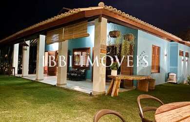 Imagem: A casa possui 3 Dormitórios, 1 Banheiro, 250m² de Área e