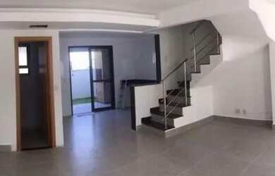 Imagem: A casa possui 3 Dormitórios, 3 Banheiros, 3 Vagas na garagem