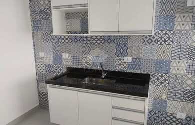 Imagem: O apartamento possui 2 Dormitórios, 1 Banheiro, 1 Vaga na garagem