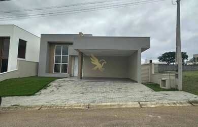 Imagem: A casa em condomínio possui 2 Dormitórios, 3 Banheiros, 2