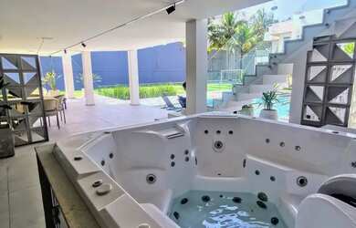 Imagem 6: Casa para aluguel possui 800 metros quadrados com 5 quartos