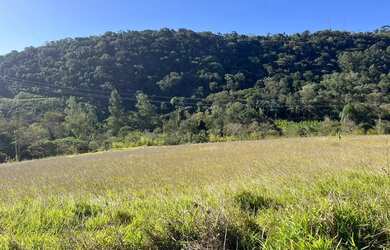 Imagem: O terreno possui 500m² de Área e está localizado em Centro