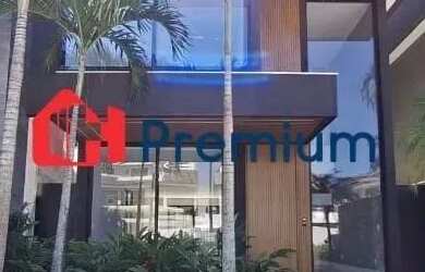 Imagem: A casa em condomínio possui 4 Dormitórios, 5 Banheiros, 2