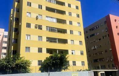 Imagem: O apartamento possui 4 Dormitórios, 1 Banheiro, 1 Vaga na garagem