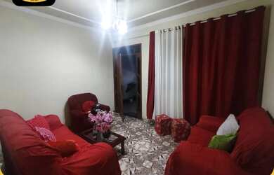 Imagem: A casa possui 2 Dormitórios, 3 Banheiros, 1 Vaga na garagem