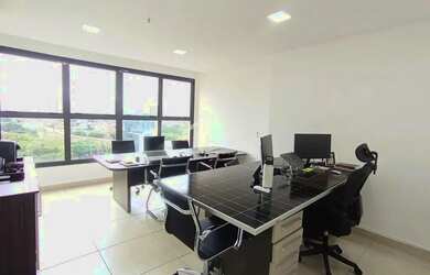 Imagem: O depósito possui 1 Vaga na garagem, 38m² de Área e está