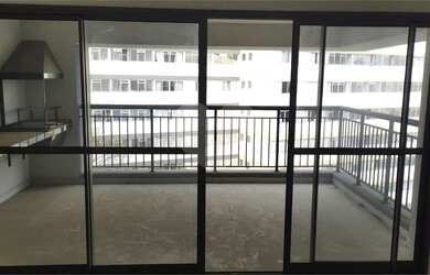 Imagem: O apartamento possui 3 Dormitórios, 4 Banheiros, 2 Vagas na