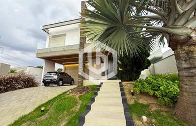 Imagem: A casa em condomínio possui 2 Dormitórios, 4 Banheiros, 4