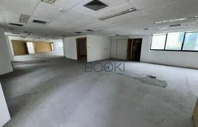 Imagem: O depósito possui 5 Vagas na garagem, 508m² de Área e está