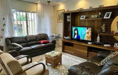 Imagem: Casa Grande à venda no Ipiranga - 200m2, 5 vagas, 3 Dormitórios