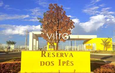 Imagem: O terreno possui 406m² de Área, Imóvel novo e está localizado