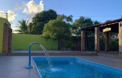 Imagem: A pousada chalé possui 4 Dormitórios, Acomodam 12 pessoas