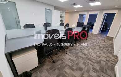 Imagem: O depósito possui 2 Vagas na garagem, 250m² de Área e Imóvel