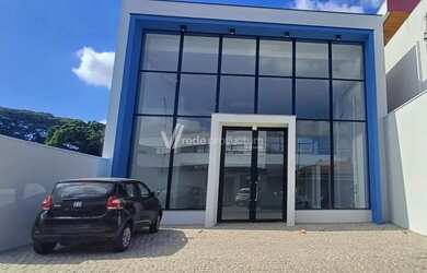 Imagem: O depósito possui 3 Vagas na garagem, 270m² de Área e está