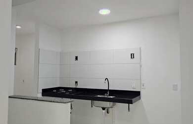 Imagem: O apartamento possui 2 Dormitórios, 1 Banheiro, 1 Vaga na garagem