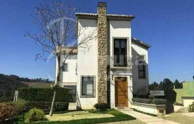 Imagem: A casa em condomínio possui 4 Dormitórios, 5 Banheiros, 5