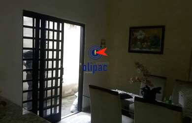 Imagem: A casa possui 3 Dormitórios, 3 Banheiros, 5 Vagas na garagem