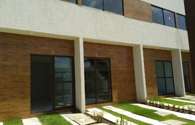 Imagem: A casa possui 2 Dormitórios, 1 Banheiro, 1 Vaga na garagem