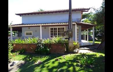 Imagem: A casa em condomínio possui 4 Dormitórios, 2 Banheiros, 1