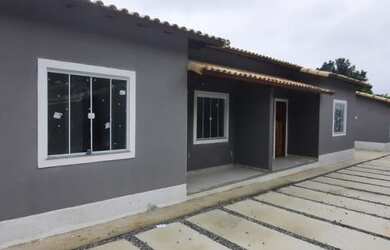 Imagem: A casa possui 2 Dormitórios, 2 Banheiros, 1 Vaga na garagem