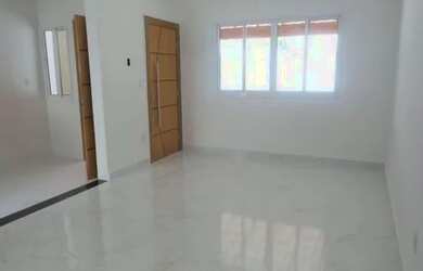 Imagem: A casa possui 2 Dormitórios, 2 Banheiros, 1 Vaga na garagem