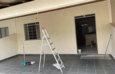 Imagem: O apartamento possui 2 Dormitórios, 1 Banheiro e 1 Vaga na