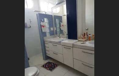 Imagem 11: Casa em Franca. 221m² de Área, 2 Vagas na garageme4 Dormitórios