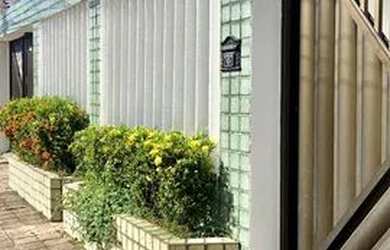 Imagem: A casa possui 5 Dormitórios, 3 Banheiros, 300m² de Área e